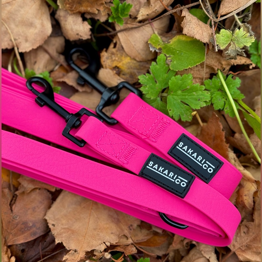 PINK SPLASH LEASH - SakariCo